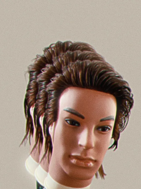 Wavy layered cut on a practice head